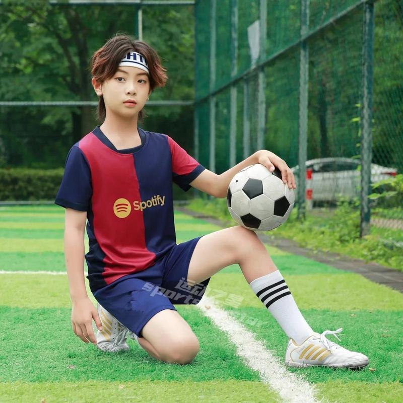 Product Introduction of Children's sports suit boy girl  Barcelonas Fans shirt Training wear games rugby Football Shirt   Kids Child Sets Kit uniform 2