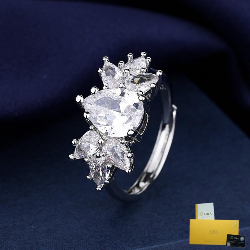 Product Introduction of [with Gra Certificate] Fashion Angel Wings Ring Elegant Water Drop Pear-Shaped Ring 16