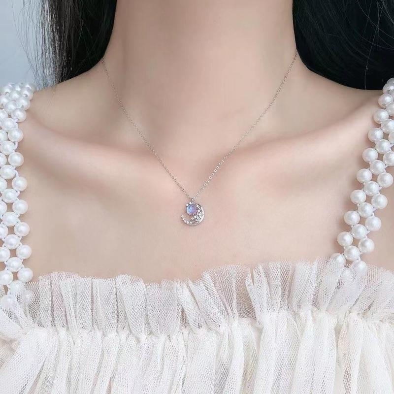 Product Introduction of Vòng Cổ Mặt Trăng XINGX, Đơn Giản Và Duyên Dáng, Dây Chuyền Xương Đòn Người Có Ảnh Hưởng Trực Tuyến, Thích Hợp Cho Phụ Nữ Và Bạn Gái, Giá Cả Phải Chăng, Vòng Cổ Lưỡi Liềm số lượng ít Sang Trọng, Dành Cho Nữ mặt  dây  chuyền  nam  chữ  cái 5