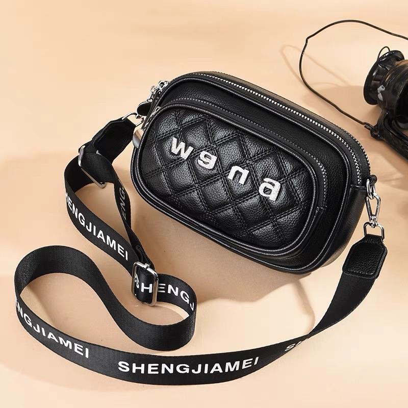 Túi Xách Nữ 3 Ngăn Chữ W - Da PU , Hoạ Tiết Thêu Trám Nổi, Phong Cách Nữ Basic Hàn Quốc , Dây Dù Đeo Bản To Tuỳ Chỉnh Ngắn Dài. KT:D20;C14;R10(cm) KL:280g