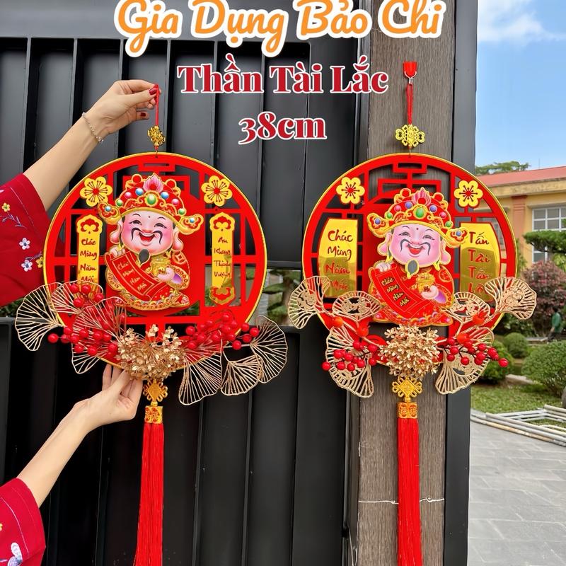  Ông Thần Tài Lắc Treo Cửa Trang Trí Tết 2026 Size To 38cm Chữ Tiếng Việt   Tặng Móc Treo Tường   Decor Phòng Trang Trí Nhà Phòng Khách 