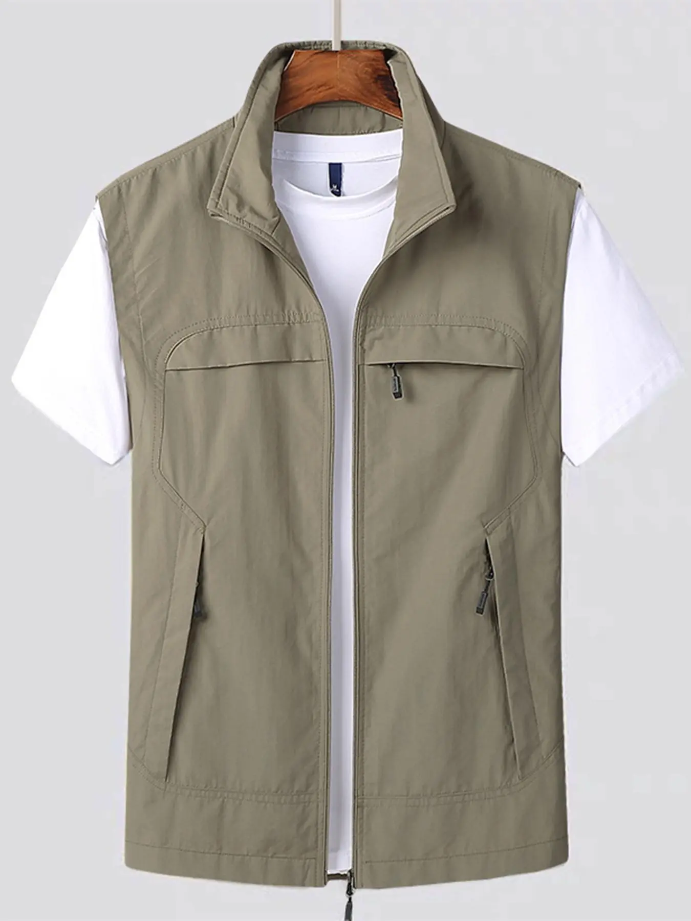 Men's Solid Zip Up Pocket Sports Vest, Breathable Regular Fit Casual Sporty Stand Collar Sleeveless Outerwear for Outdoor Activities, Men's Sportswear Clothing for Spring & Fall