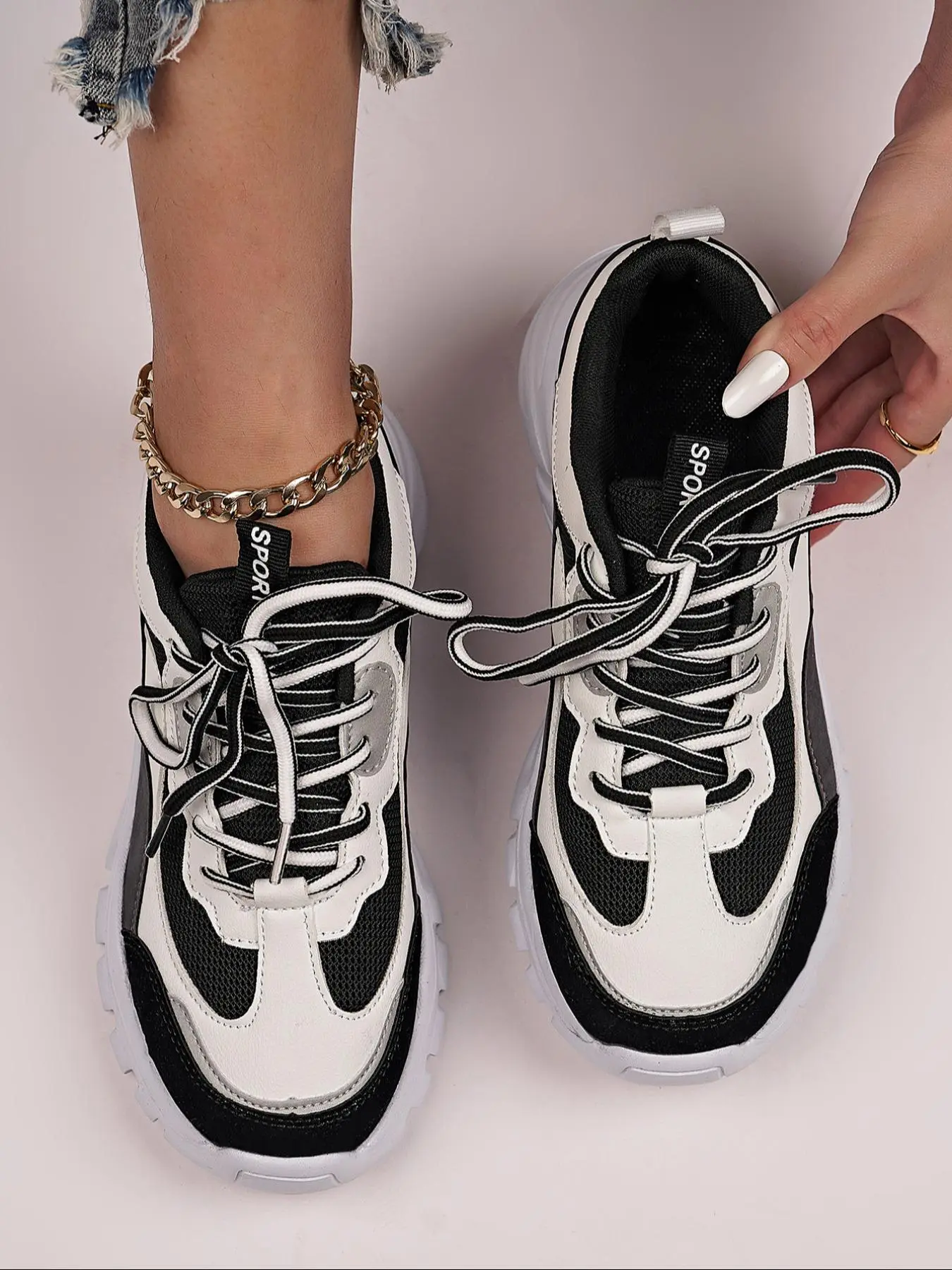 Women's Fashionable Patchwork Lace Up Sneakers, Casual Comfortable Breathable Sports Running Shoes, All-match Basic Shoes for Daily Wear