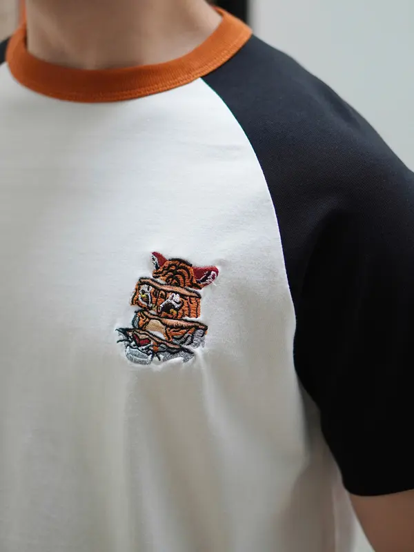 Áo T- SHIRT Raglan Tiger Trắng Tay Đen 2