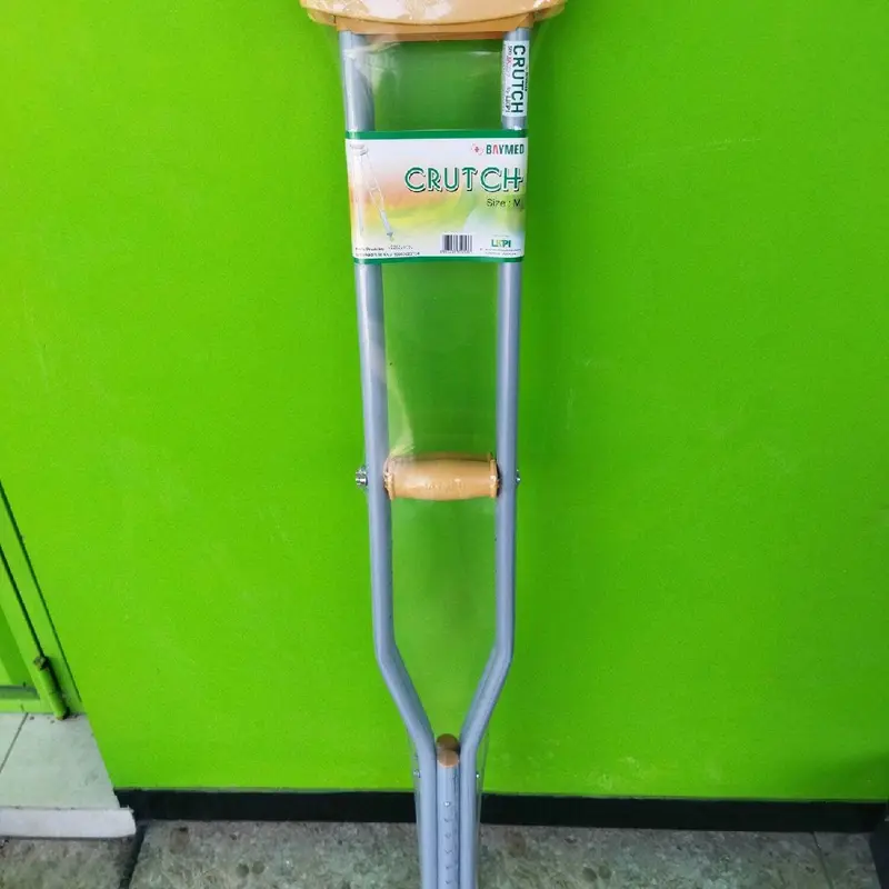 krek lengan tongkat bantu jalan buat lansia/ kruk jalan medium