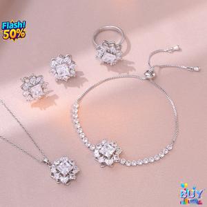 สร้อยคอสำหรับผู้หญิง, สต็อกพร้อม, เทรนด์ Ins คนดังทางอินเทอร์เน็ต, ชุดสามชิ้น, ต่างหูปีกหมุนดอกไม้, แหวน, สร้อยคอพร้อมเซอร์โคเนียไมโคร, โซ่กระดูกไหปลาร้า, แฟชั่นสไตล์ใหม่ขั้นสูง, เหมาะสำหรับผู้หญิง, 2025