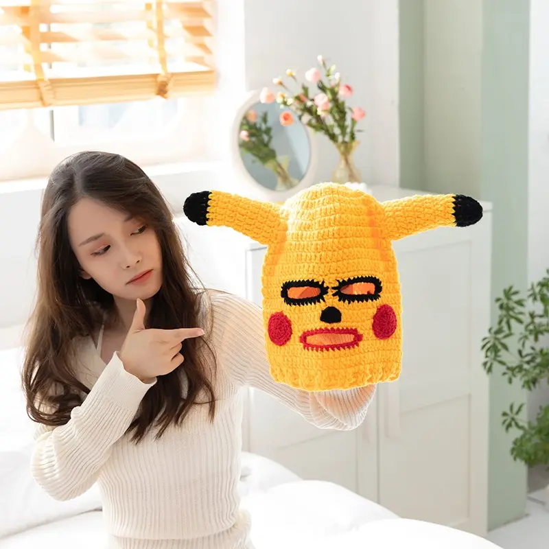 (Hỏa Tốc HCM) Mặt nạ len Pikachu dễ thương Mũ Len đội đầu độc lạ/ Mũ len hình Pikachu đội đầu hài hước 1