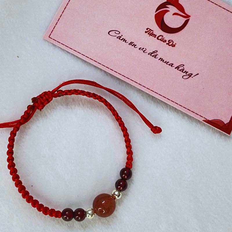 Vòng tay chỉ đỏ đá thạch anh dâu và đá garnet 2