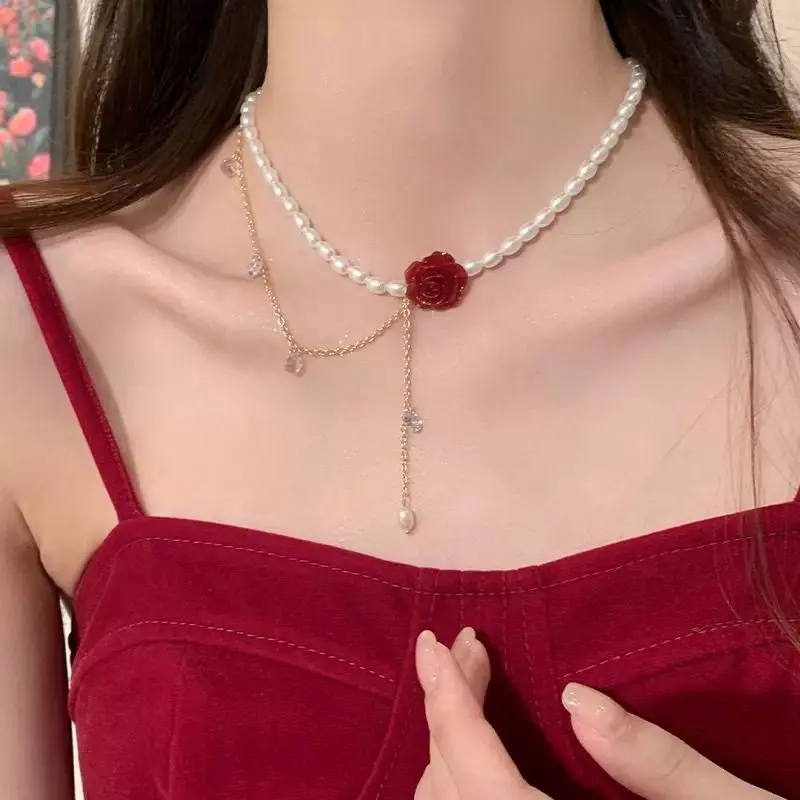 2024 New Rose Pearl Necklace High-Grade Red Clavicle Chain Retro New Year Pendant Necklace Accessories