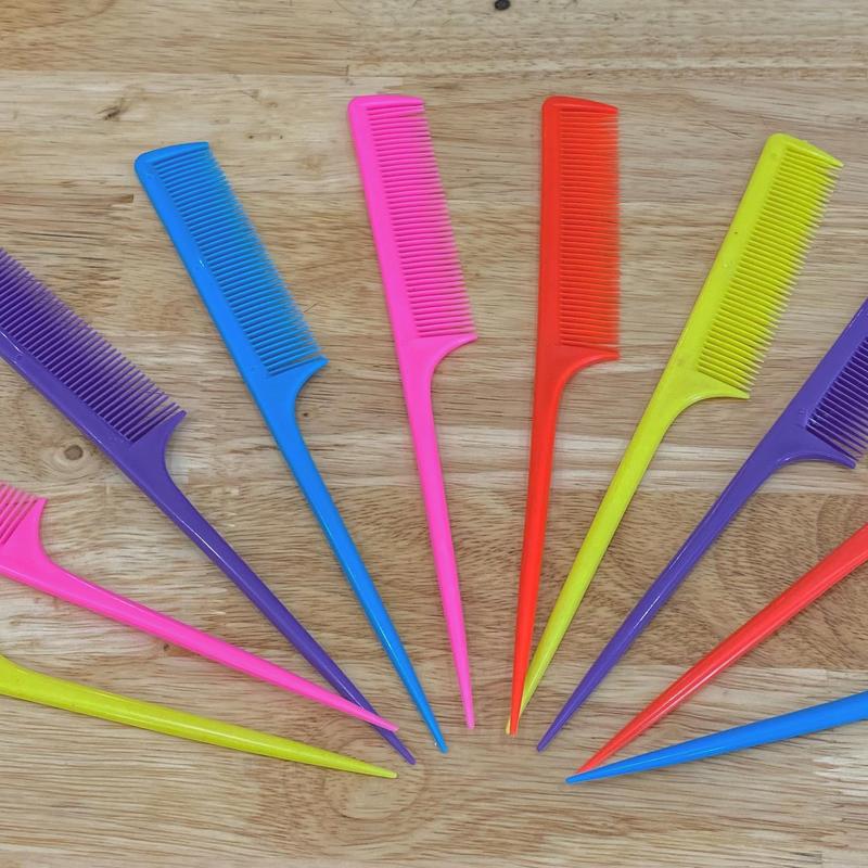Lược rẽ ngôi cán nhọn tao kiểu tóc nhỏ gọn 2