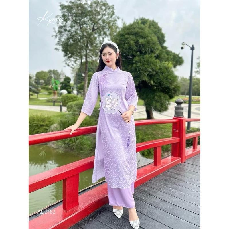 Áo dài gấm màu tím nhạt hoạ tiết chuồn chuồn dáng ôm eo Nữ Women 3