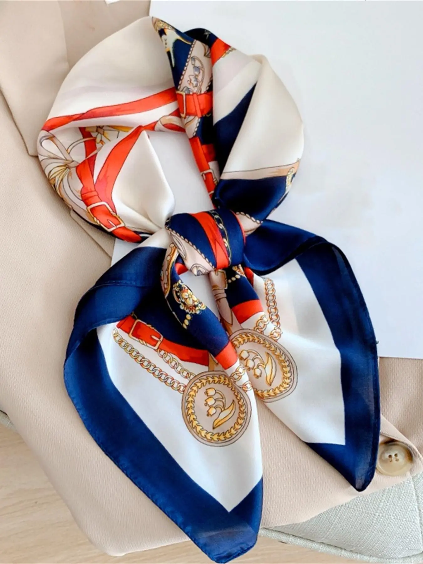 Women's Elegant Chain Print Square Scarf, Fashionable Soft Comfortable Shawl for All Seasons, Vintage All-match Accessories for Women for Daily Life, Scarf Head Wrap