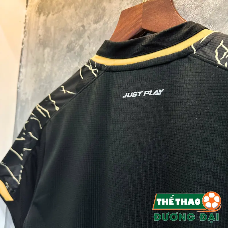 Quần Áo Bóng Đá Thiết Kế JP Thunder Đen Thun Mè Cao Cấp Thoáng Khí Thể Thao Đương Đại 3