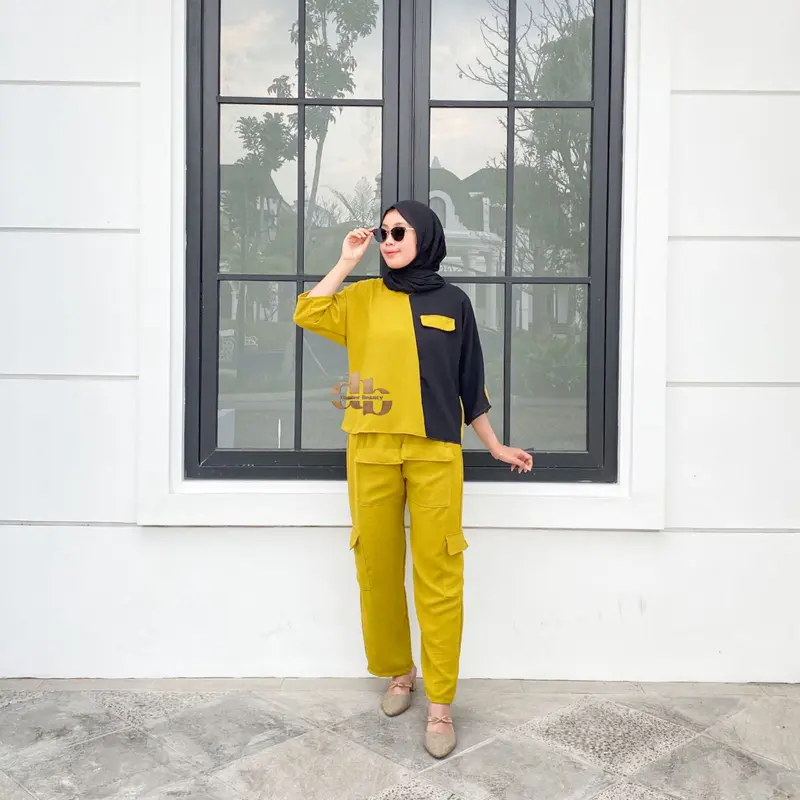 Dasterbeauty - AZIZAH Baju Setelan Wanita Kekinian Korean Style Terbaru Crinkle Airflow Jumbo Celana Panjang Atasan Croptop Nyaman Dewasa Remaja Model Cargo Trendy 4