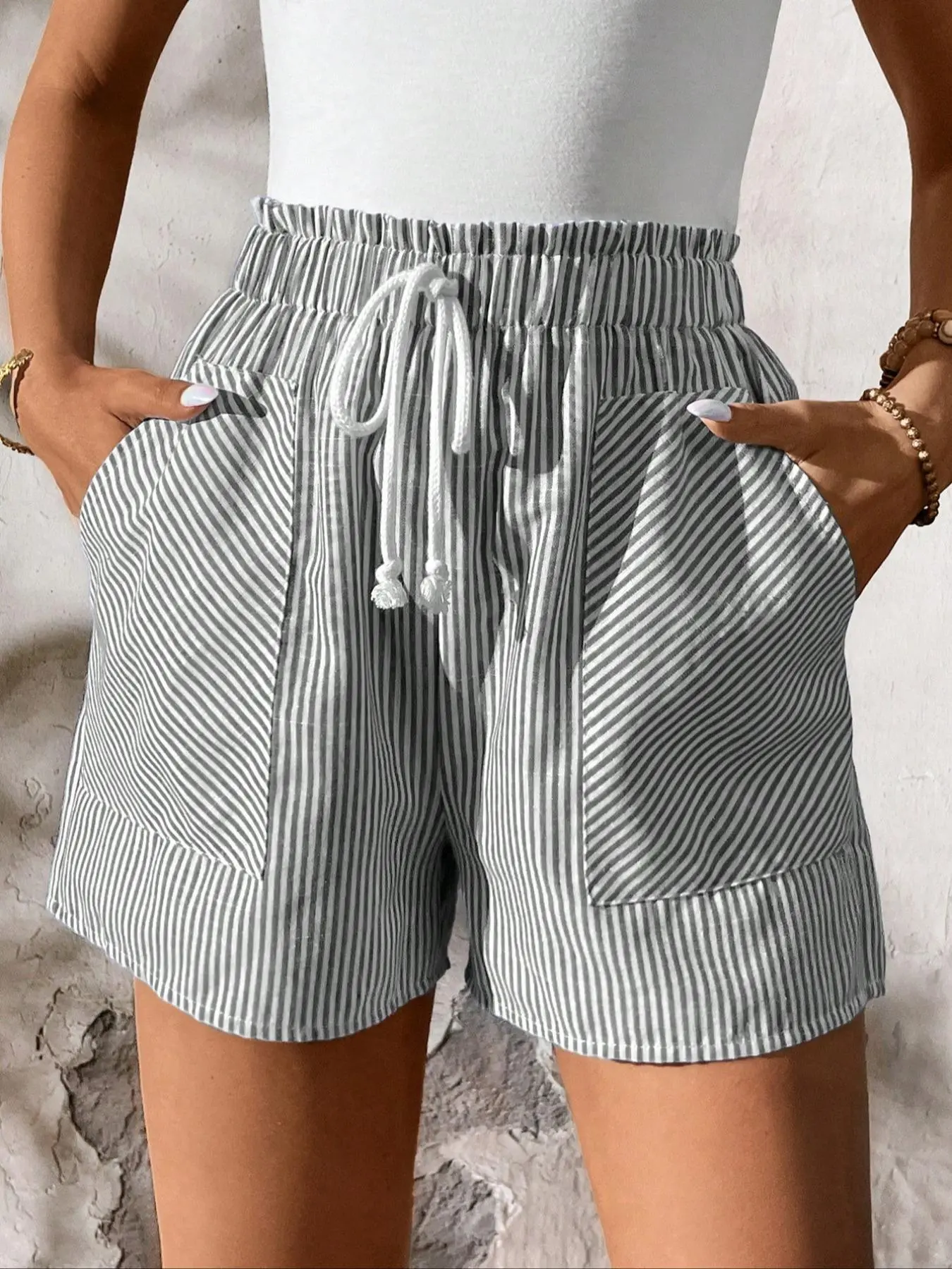 Women's Striped Print Pocket Cargo Shorts, Casual Fashion Stretchy Waist Shorts for Summer, Women's Bottoms for Daily Wear