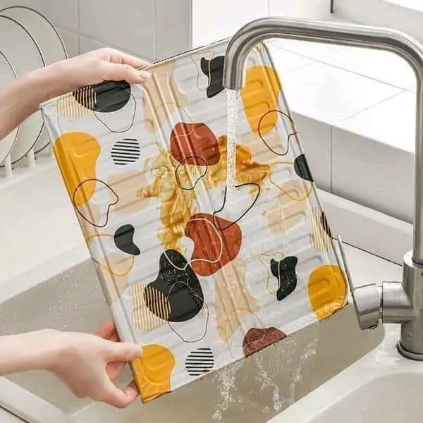 Tấm chắn chống bắn dầu mỡ bếp ga chịu nhiệt