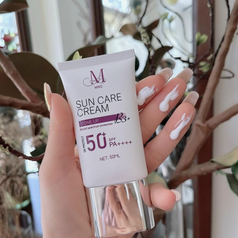 Kem Chống Nắng B3+ MNC SPF 50+ Dưỡng Body Nữ 1