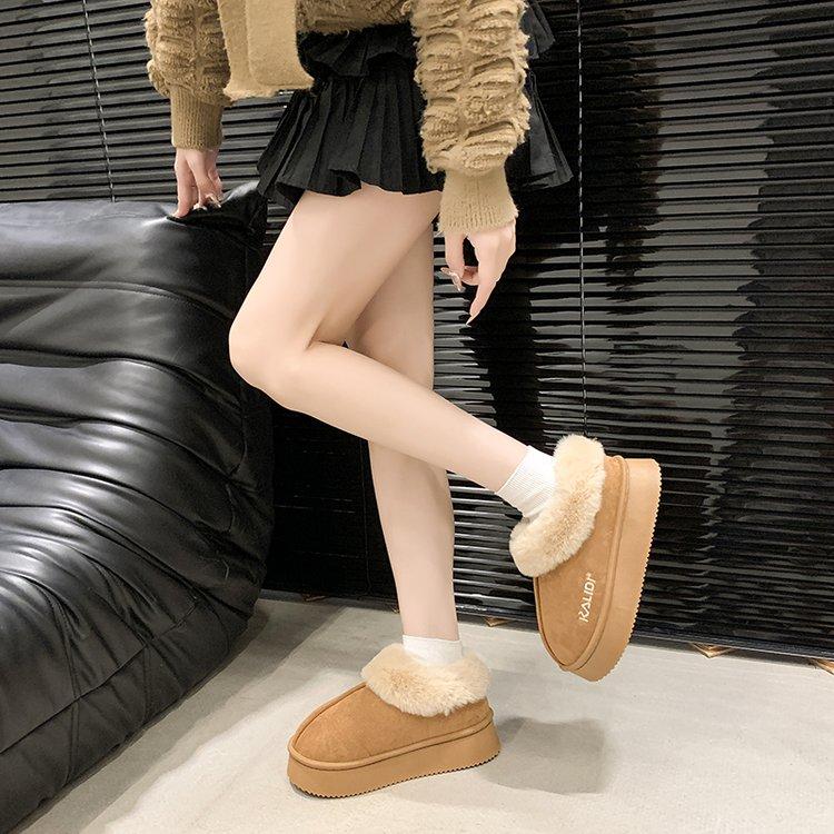 Product Introduction of Women's Cotton-Padded Shoes Winter 2024 New Popular Home Warm Velvet Cotton Slippers Non-Slip Simple Advanced Snow Fashionable Boots 26