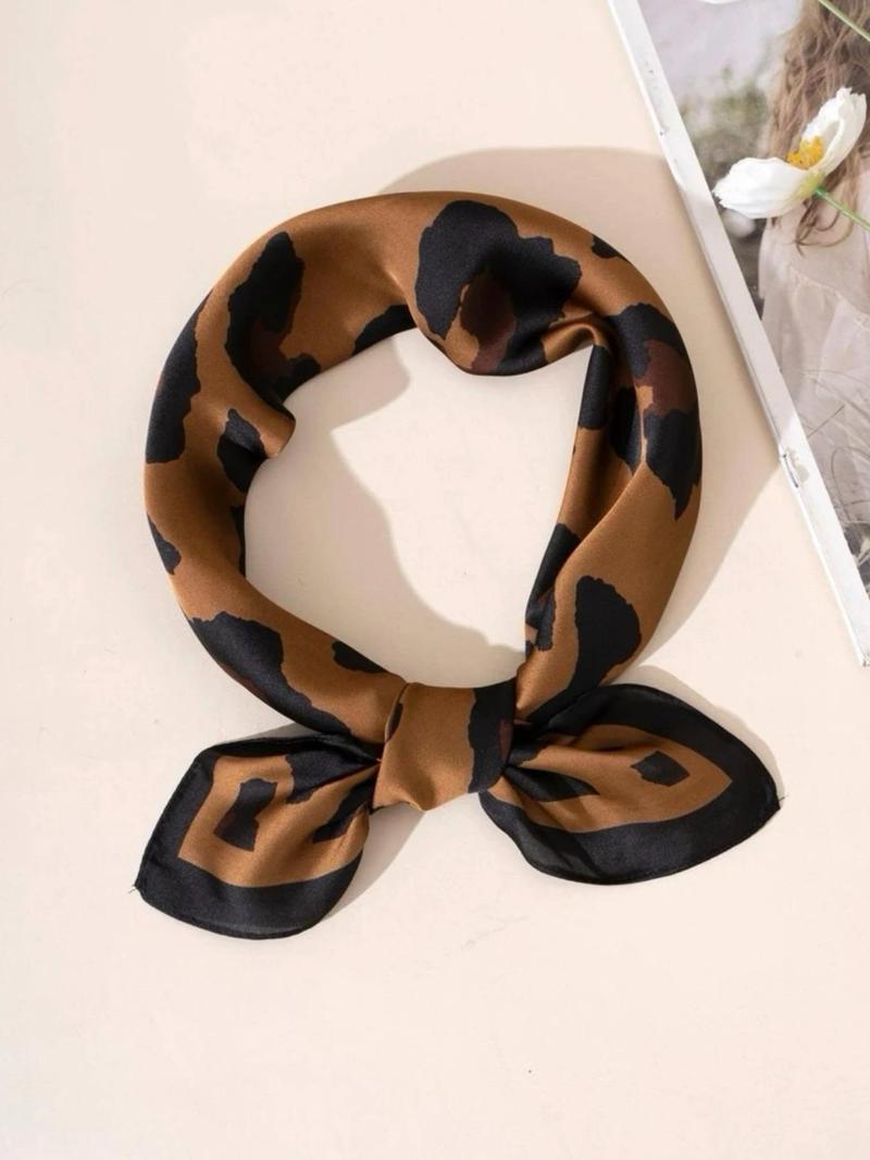 Product Introduction of Leopard Print Square Scarf, Fashionable Hair Accessories for Women & Girls, Casual Versatile Scarf for Daily Wear, Girlfriend Gifts 3