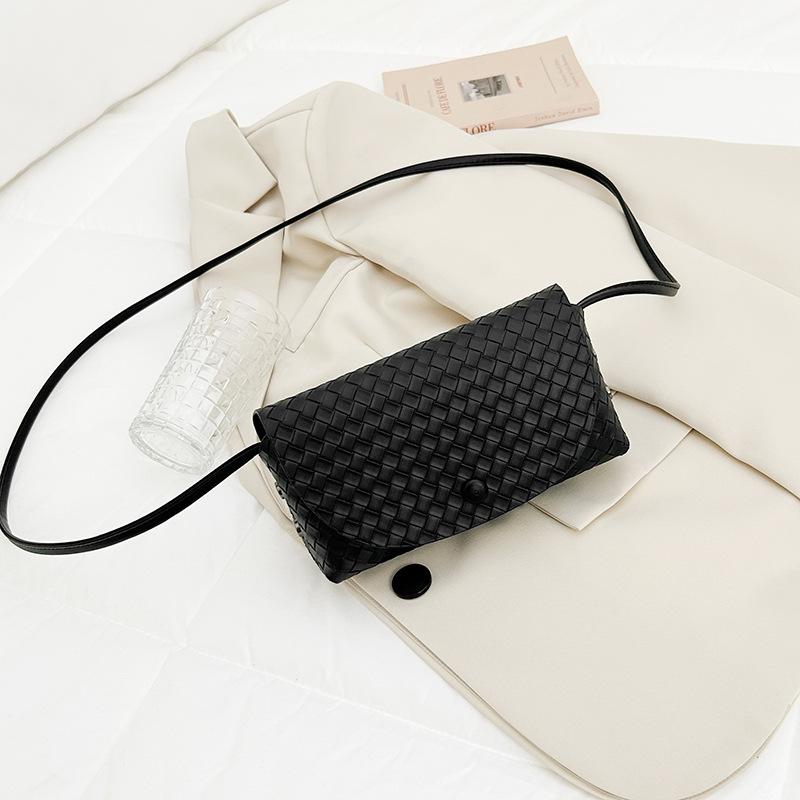 Product Introduction of Women's Shoulder Bag, Niche Design, Fashionable, Classic Retro Style, Sling Bag, Suitable for Spring and Summer, New Arrival Bags Sienna Large 22