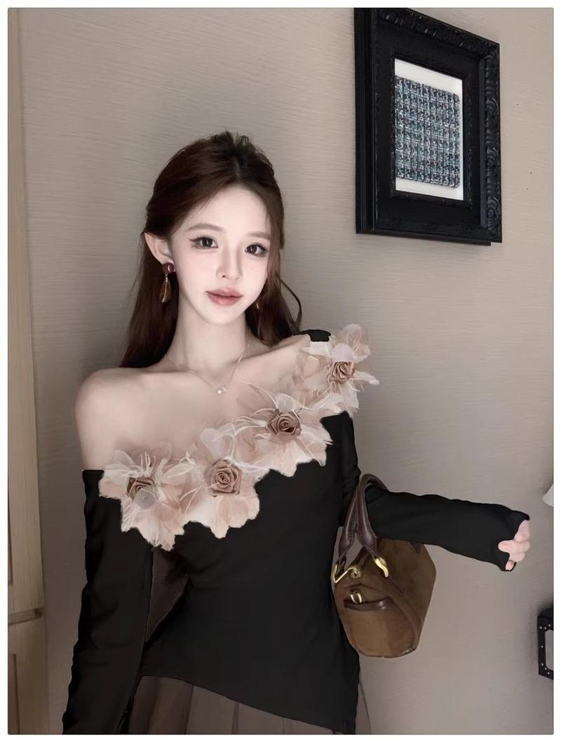 Product Introduction of Áo Thun Dài Tay, Phong Cách Hàn Quốc, Thiết Kế Hoa Nhẹ Nhàng Dành Cho Nữ, Hàng Mới Về Đầu Mùa Thu, Tay Áo Dài, Buộc Dây Bất Đối Xứng Vai Nghiêng, Áo Sơ Mi Lớp Nền, Áo Đẹp 12