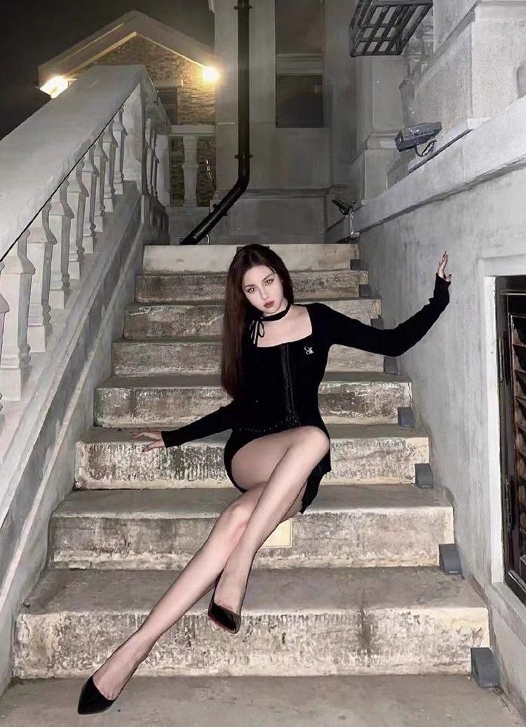 Product Introduction of Giày Cao gót Màu Nude, Gót Nhọn Nữ, Mũi Nhọn, Cắt Nông, Dễ Thương Và Gợi Cảm, Giày Đế Đỏ, Thích Hợp Cho Phụ Nữ Trưởng Thành, Phong Cách Nữ Nghiệp Dư, Hàng Mới Về Mùa Lò Xo Và Mùa Thu, 2024 4
