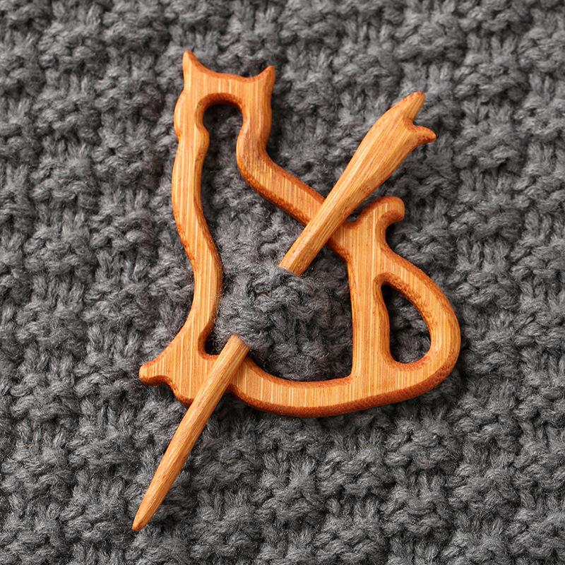 Product Introduction of Fashion Hot Sale Wooden Brooch Shawl Cardigan Sweater Collar Shrink Fixed Pin Niche Cute Animal Cartoon Brooch 4