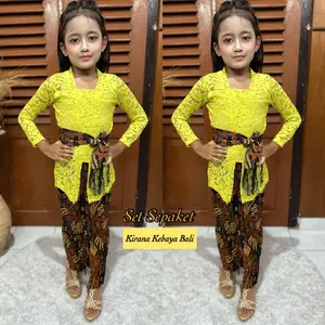 Kebaya Brokat Anak dengan Bawahan/Kamen Motif dan Warna Acak - Kaos