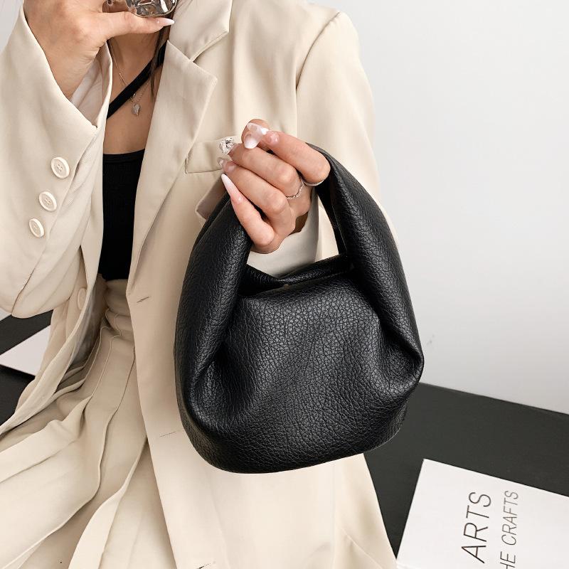 Product Introduction of Vintage Solid Colour Pleated Cloud Bags For Women Small Handbags and Purses Female Stylish Shoulder Crossbody Bag 2024 Trend 7