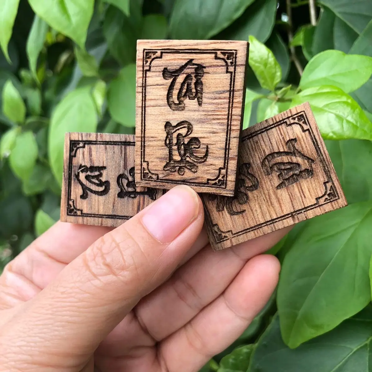 Miếng trầm hương bỏ ví Tài lộc, may mắn Decor Decor Phòng Tranh Trang Trí Nhà
