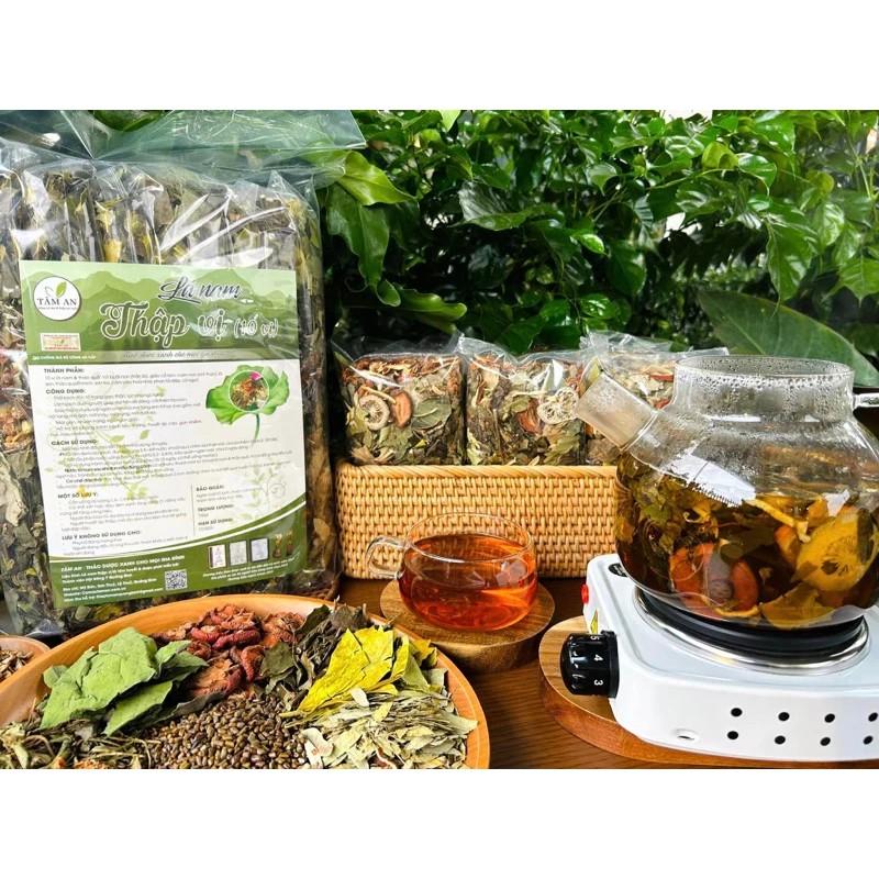 Product Introduction of LÁ NAM 10 VỊ -15 gói ( lá sen, chè vằng,hoa nhài,sơn tra,chỉ thực,giảo cổ lam,thảo quyết minh,phan tả diệp,vỏ bưởi, cỏ ngọt....) Nước Trà Tea Vị Ch la nam 10 vi trà  thảo  mộc  10  vị 1