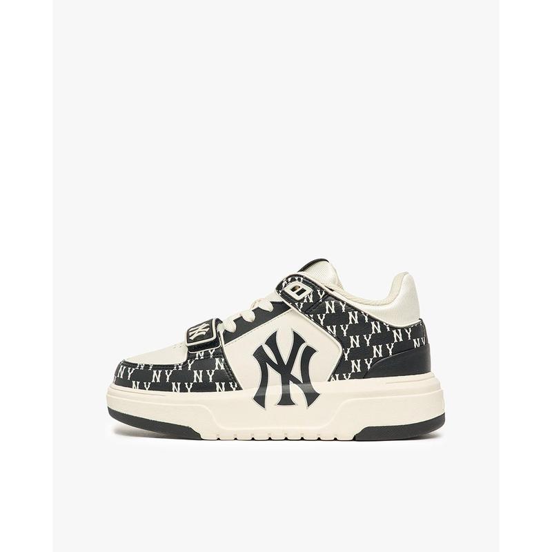 MLB - Giày sneakers unisex cổ thấp Chunky Liner Mid Classic Monogram…