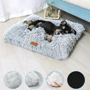 柔らかいフェイクファーペットベッド 犬猫用 1枚 滑り止め付き 快適な寝具 大中小型犬対応
