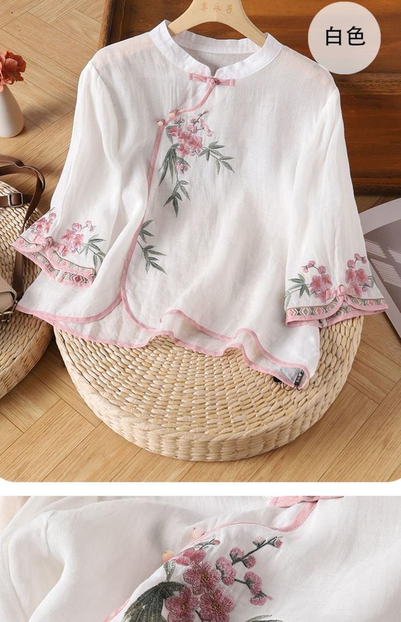 Product Introduction of Áo Cánh Cổ Điển Nút, Cổ Chân Đế, Vạt Nghiêng, Phong Cách Dân Tộc, Thêu Nặng, Làm Bằng Vải Lanh Bông, Tay Áo Ba Phần Tư, Dành Cho Nữ, Hàng Mới Về Mùa Hè 2025 Top Women Sơ Mi 10