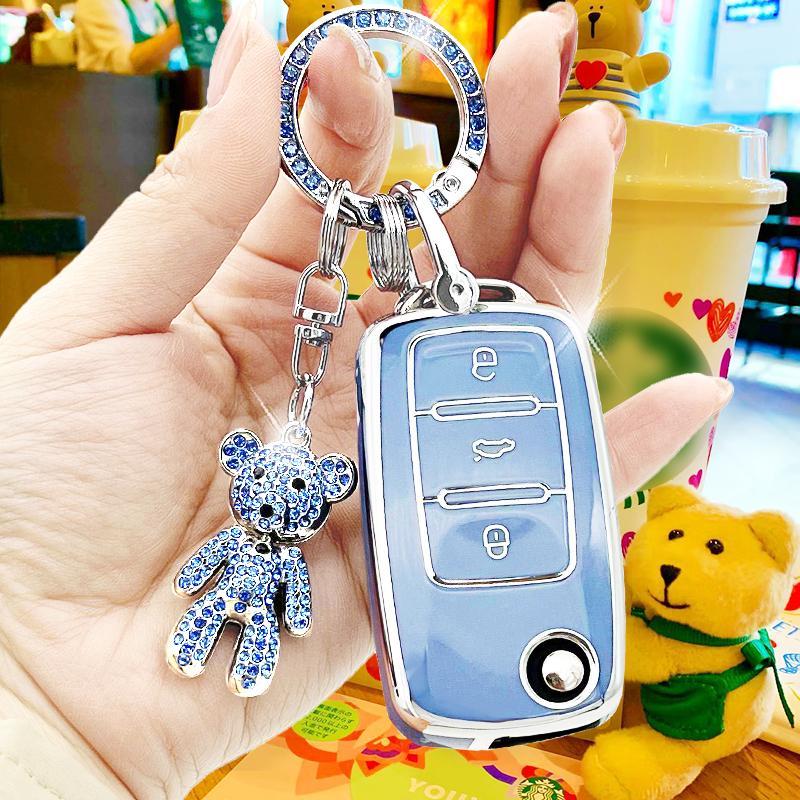 Car Key Case with Bear Charm, Cute Car Key Protective Cover, Soft TPU Anti-lost Car Key Protector, Universal Car Key Fob Cover for Volkswagen Sprint 4