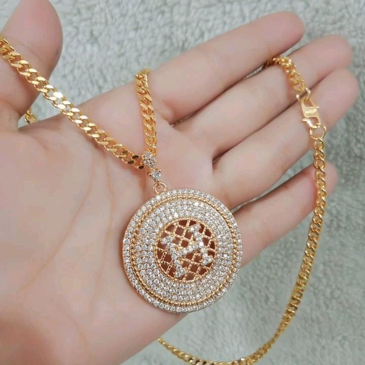 kalung rantai motif H titanium anti luntur Perempuan  perhiasan 0