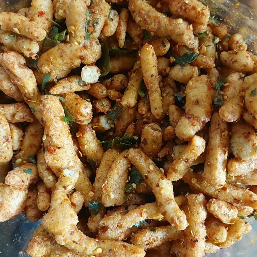 Basreng pedas daun jeruk 500 gram Food Snacks Cemilan Makanan Goreng