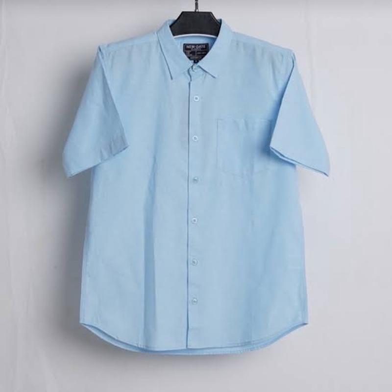 Kemeja polos pria biru muda lengan pendek 0