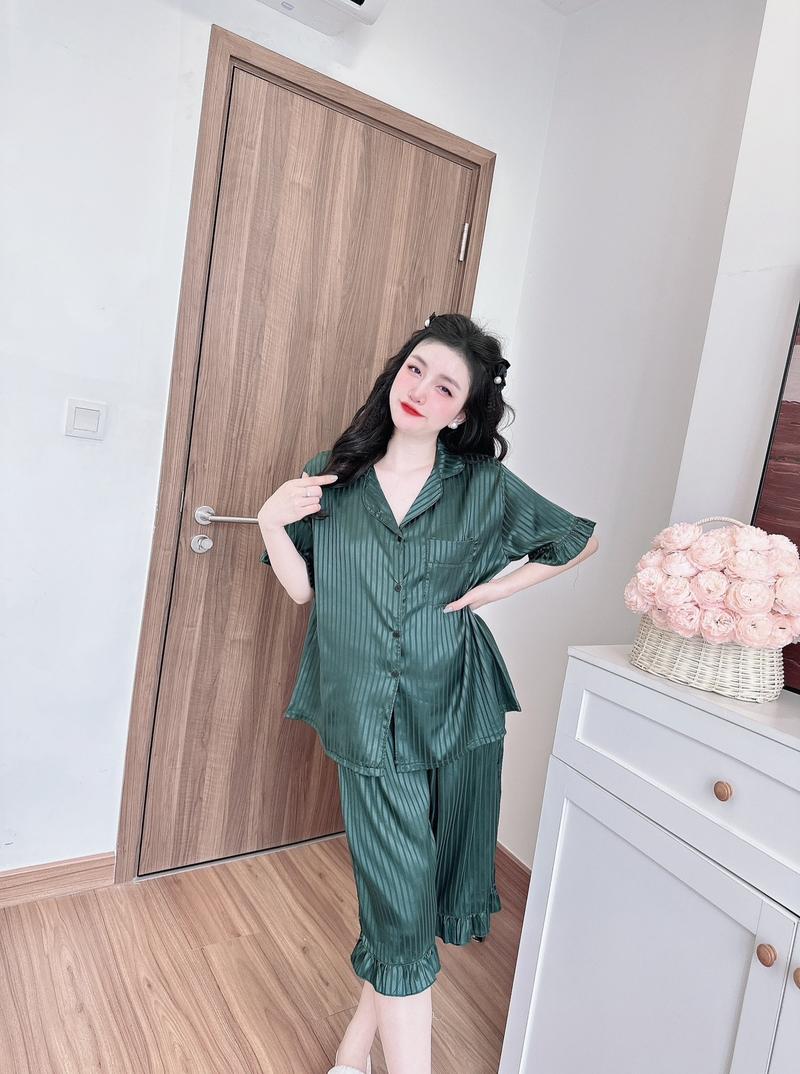 Product Introduction of Đồ Bộ Lụa Xước Bigsize Chất Mát - Tay ngắn quần lửng M2 49
