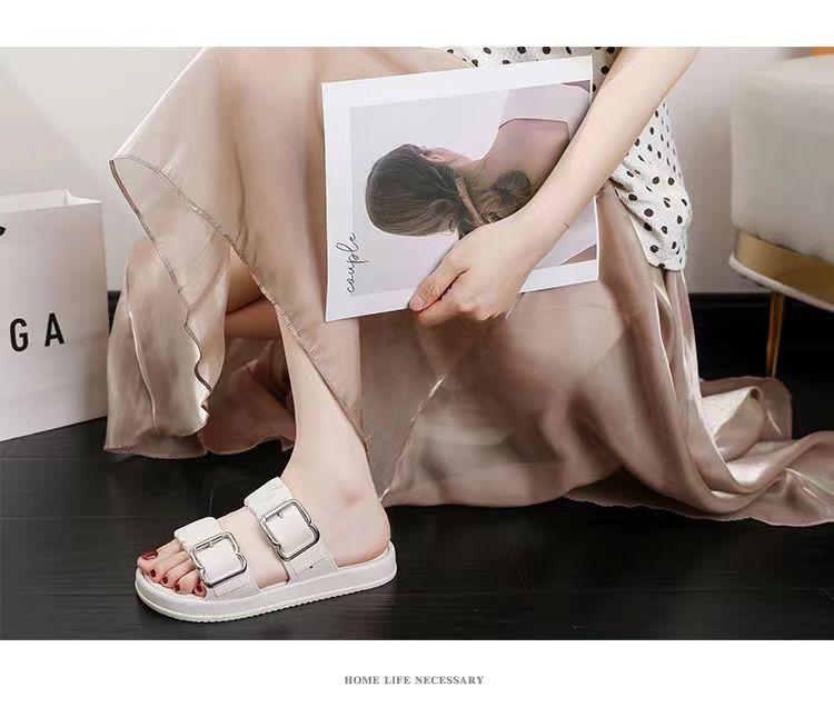Product Introduction of Dép Khóa Cho Nữ, Sành Điệu, Hoàn Hảo Cho Mùa Hè Shoes DéP 5