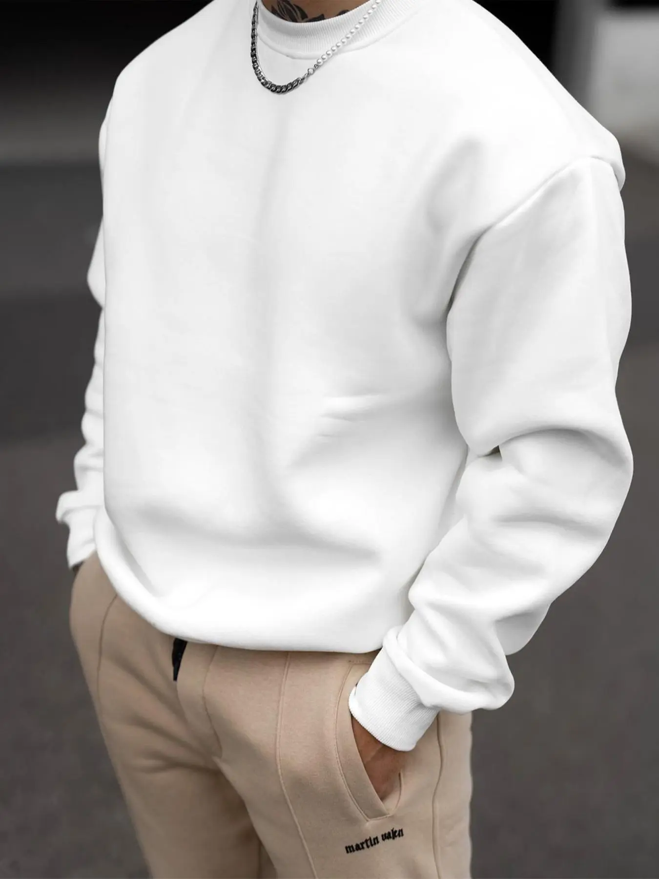 Unisex Men's Solid Color Round Neck Long Sleeve Sweatshirt, Essentials Sweatshirt, Regular Fit Crewneck Pullover Tops, Men Going Out Outfits
