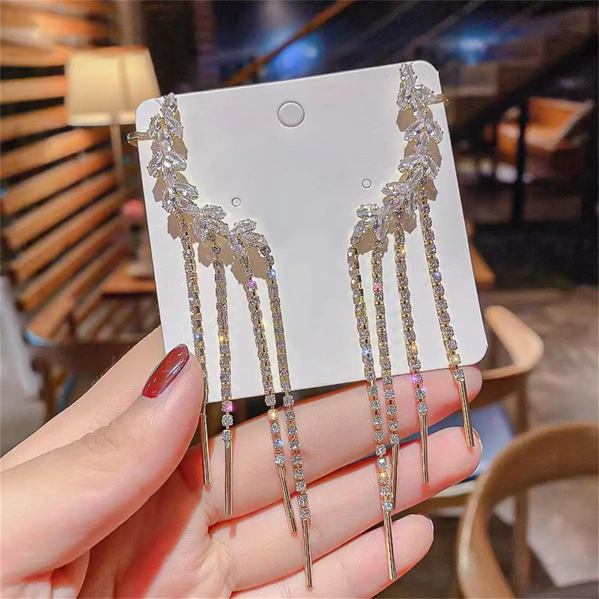 Korean Tassel Ear Bone Clip Women'S Shiny Leaf Earrings Long Tassel Ear Clip Non-Pierced Earrings Wedding Fashion Gift