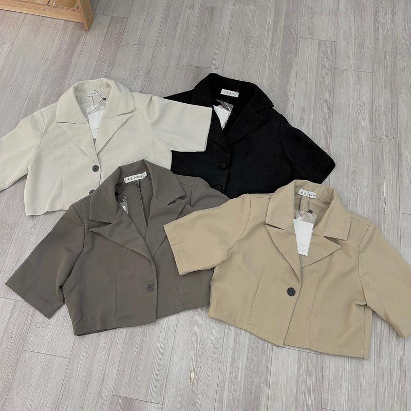 Áo vét crop chít ben đệm vai
