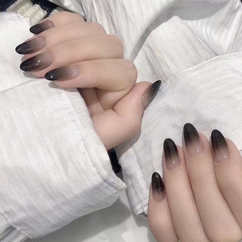 Product Introduction of White Gradient Black Tip Manicure Street Style Sweet and Cool Wearable Manicure Removable Finished False Nail Patch 2