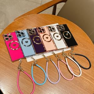 เคส iPhone, กันกระแทกมุมขวา, แม่เหล็ก, สีทึบ, ชุบด้วยไฟฟ้า, ด้านข้างหัวใจและสายคล้องมือ, เข้ากันได้กับ iPhone 13 Pro Max, 15 Pro Max, 14 Pro Max, 16 Pro Max, เคสป้องกัน