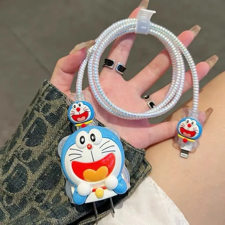 Vỏ Sạc Doraemon, Thiết Kế Dễ Thương, Dành Cho iPhone 18W / 20W, Bảo Vệ Sạc Hoạt Hình, Bộ 5 Chiếc, Bọc Xoắn Ốc Dòng Dữ Liệu, Vỏ Sofe, Tương Thích Với 13 14 Pro Max 2