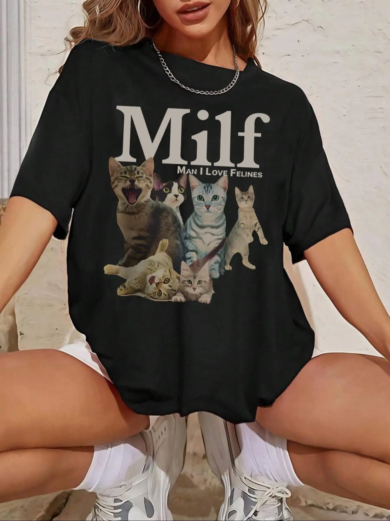 Women's Cat & Letter Print Round Neck Tee, Casual Short Sleeve Crew Neck T-shirt for Summer, Fashion Women's Top for Daily Wear