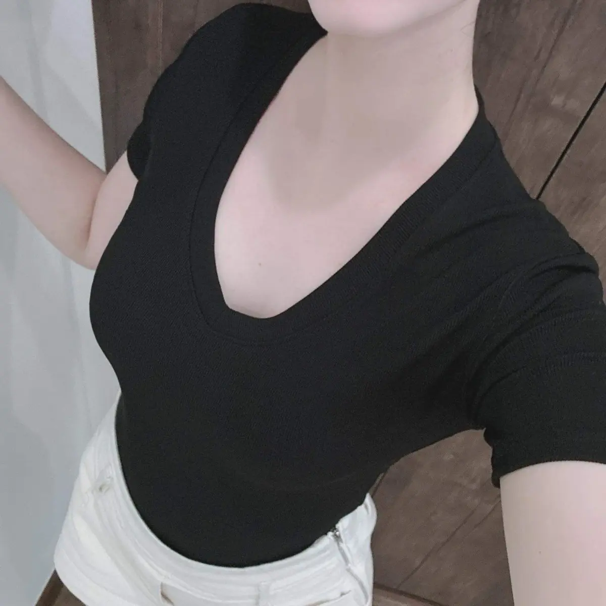 ÁO CỔ TIM TAY NGẮN THUN TĂM BODY NỮ