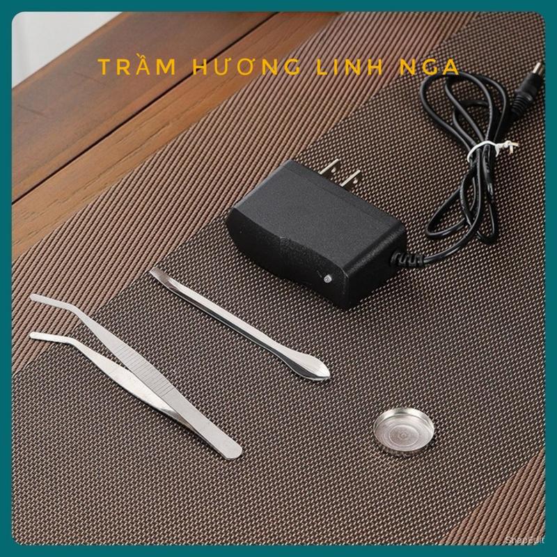 Product Introduction of Lư xông trầm hương bằng điện di động, có chế độ xạc pin như , thời lượng sử dụng lên tới 25 giờ, nhiệt độ cao lên tới 400°C. Chất liệu gốm sứ cao cấp cách nhiệt, tiện lợi khi mang đi xa ( QUÀ TRI ÂN: Hũ 5gram dăm kì Hải Nam)   ) Dầu Thơm Phòng Dầu Thơm 4