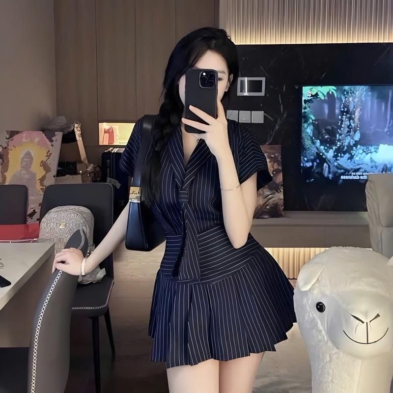 Set đồ Nữ Set Váy Nữ Kẻ Sọc Áo Thiết Kế Tay Hến Cổ Vest Mix Chân Váy Xếp Ly Có Quần Bảo Hộ Chất Vải Kẻ Xanh Loại 1